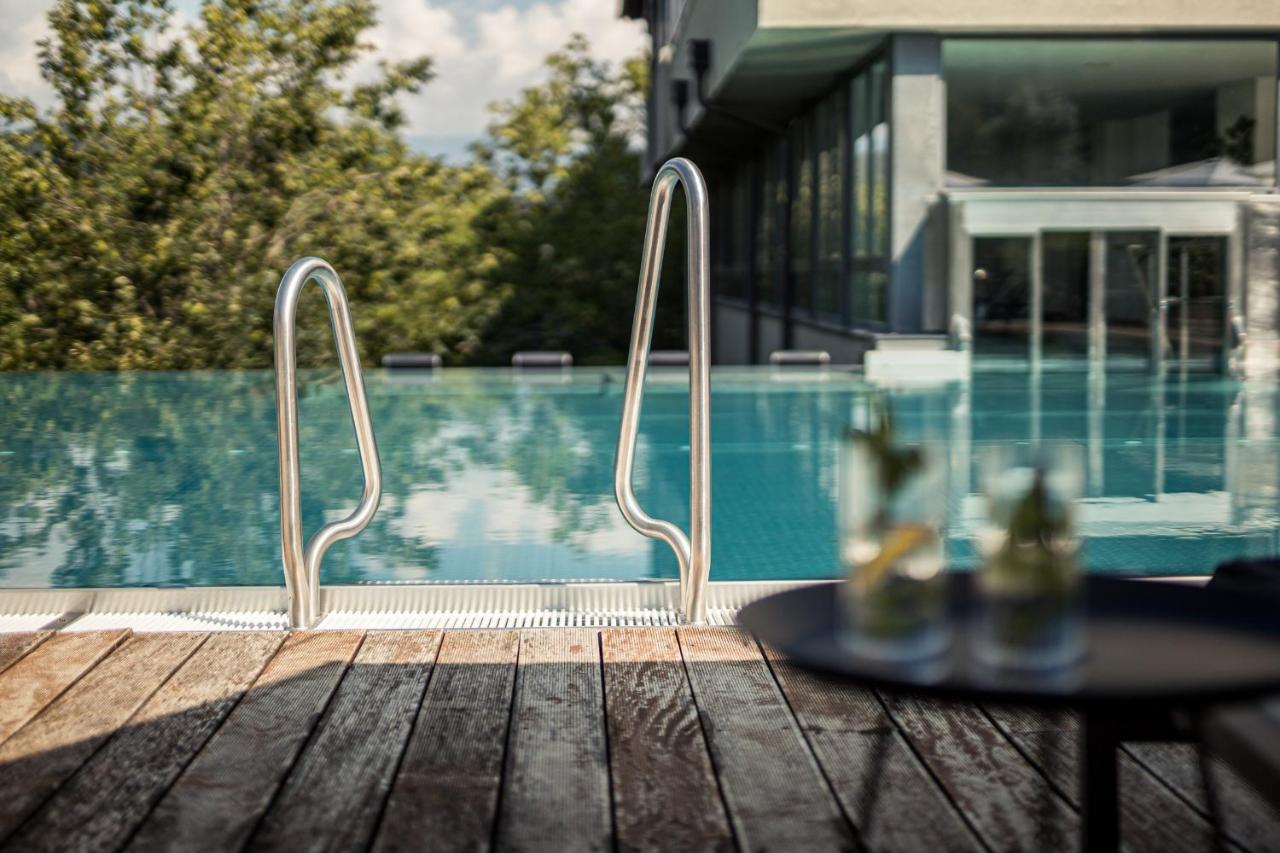 Hotel Alpenflora กัสเตลรอตโต ภายนอก รูปภาพ