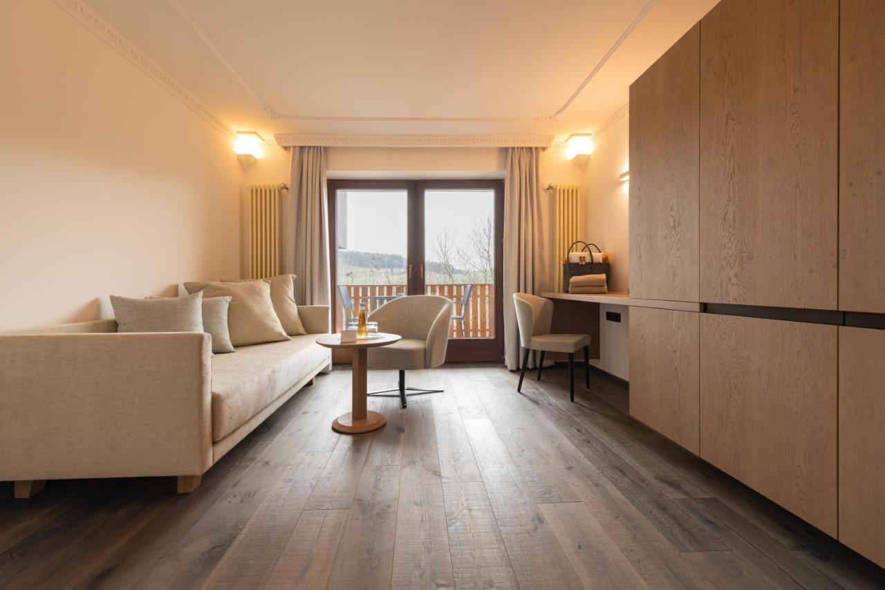 Hotel Alpenflora กัสเตลรอตโต ภายนอก รูปภาพ