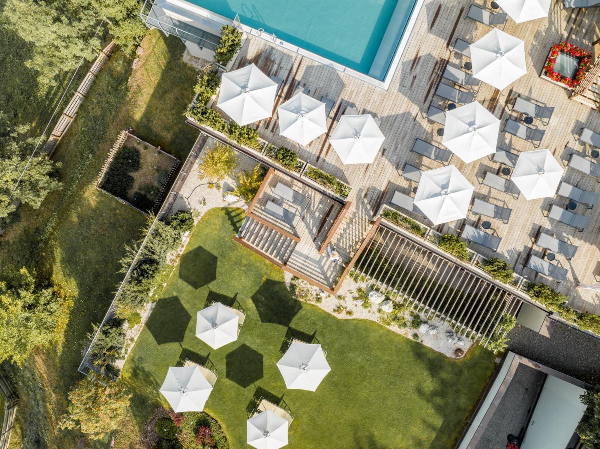 Hotel Alpenflora กัสเตลรอตโต ภายนอก รูปภาพ