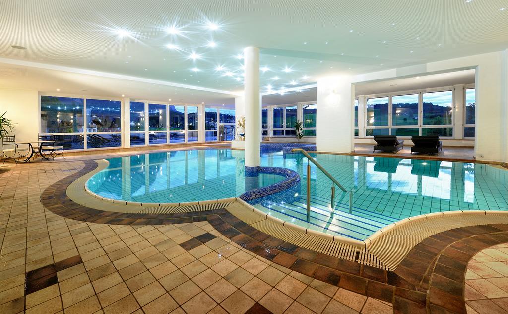Hotel Alpenflora กัสเตลรอตโต ภายนอก รูปภาพ